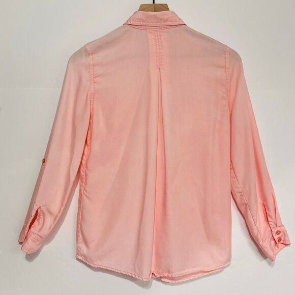 Chico’s Pink Fringe Button Up Shirt Size 0P/US 4-6P - Picture 2 of 4